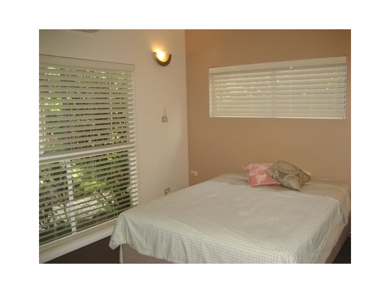 1 Fraser Close, Kanimbla QLD 4870