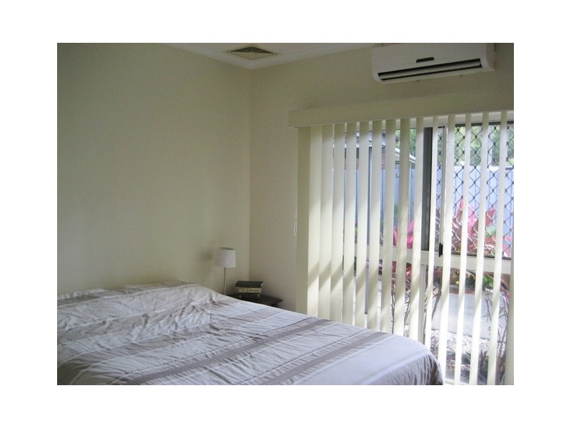 1 Fraser Close, Kanimbla QLD 4870