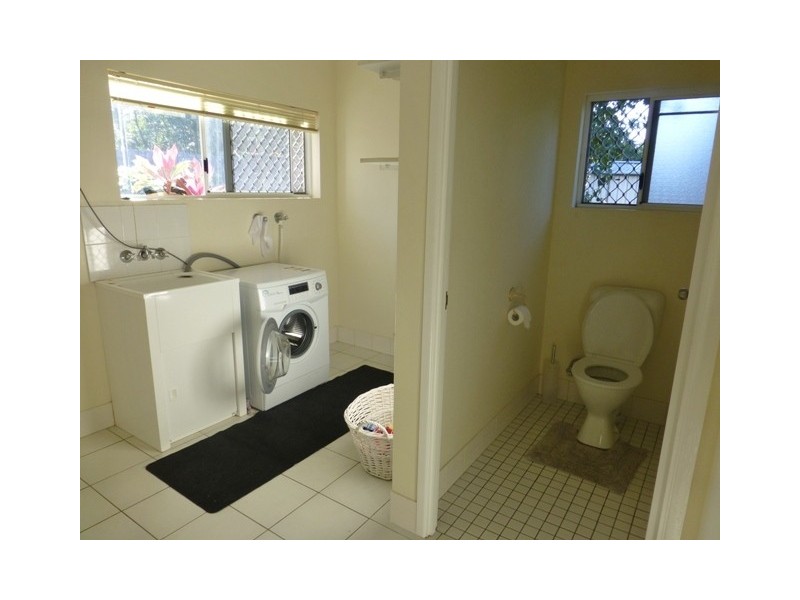 1 Fraser Close, Kanimbla QLD 4870