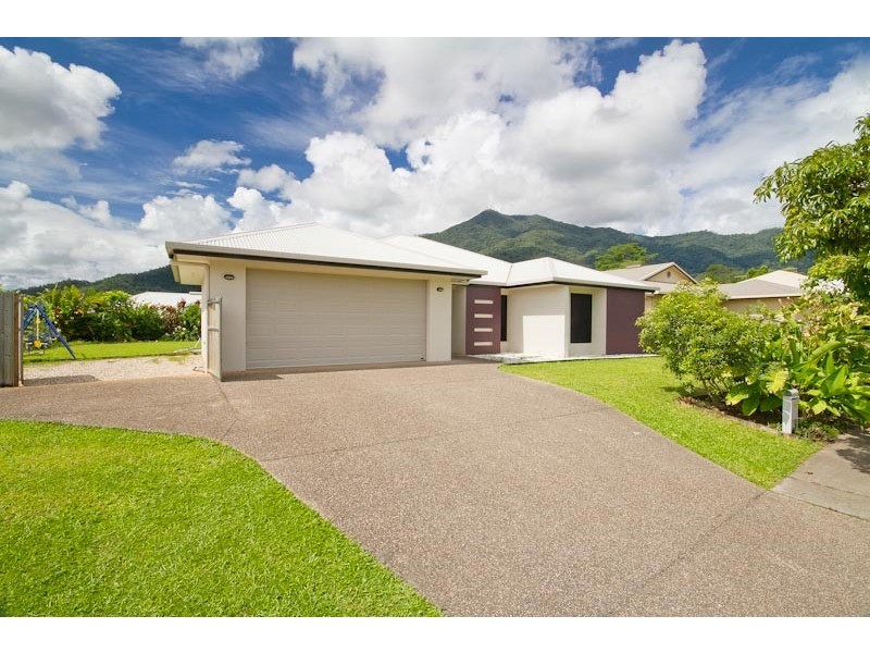 33 Fitzmaurice Drive, Bentley Park QLD 4869