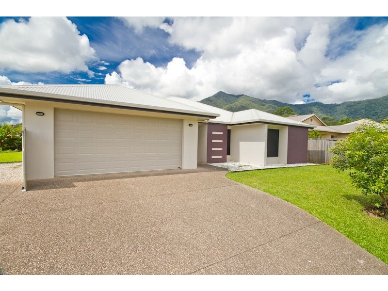 33 Fitzmaurice Drive, Bentley Park QLD 4869