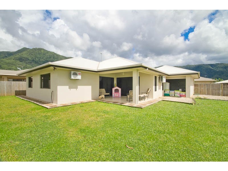33 Fitzmaurice Drive, Bentley Park QLD 4869