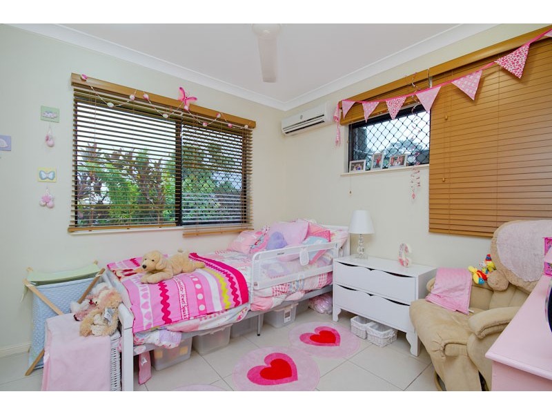 33 Fitzmaurice Drive, Bentley Park QLD 4869