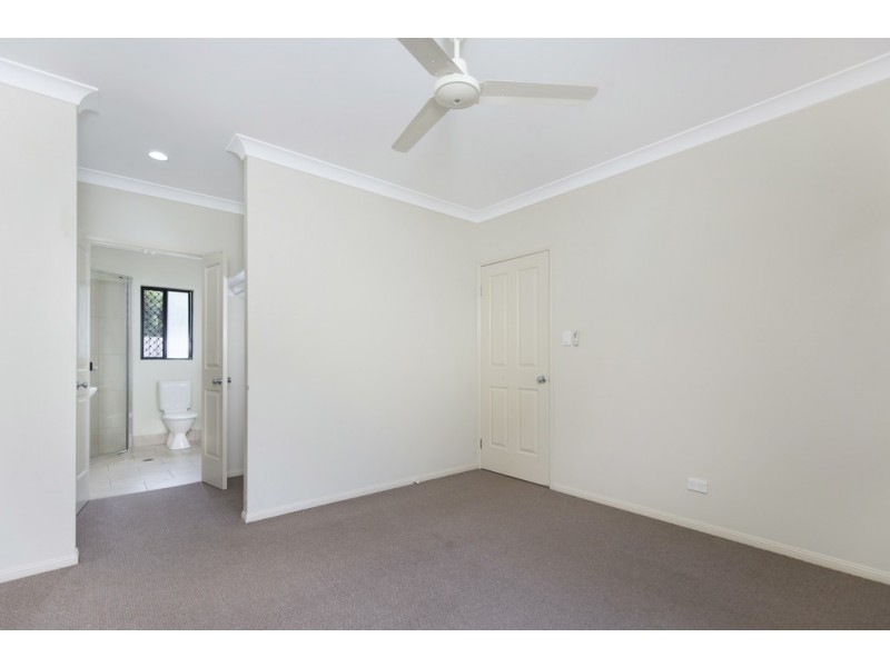 14 Kerlin Close, Redlynch QLD 4870