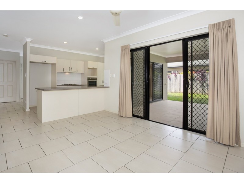 14 Kerlin Close, Redlynch QLD 4870
