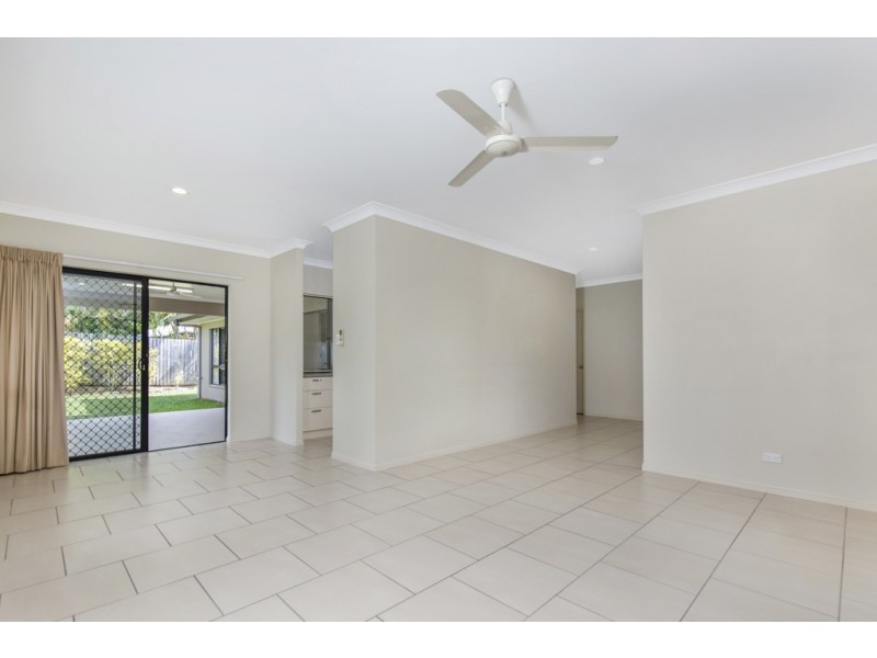 14 Kerlin Close, Redlynch QLD 4870