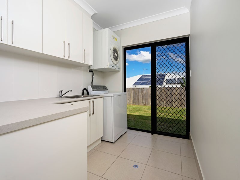 55 Ainscow Drive, Bentley Park QLD 4869