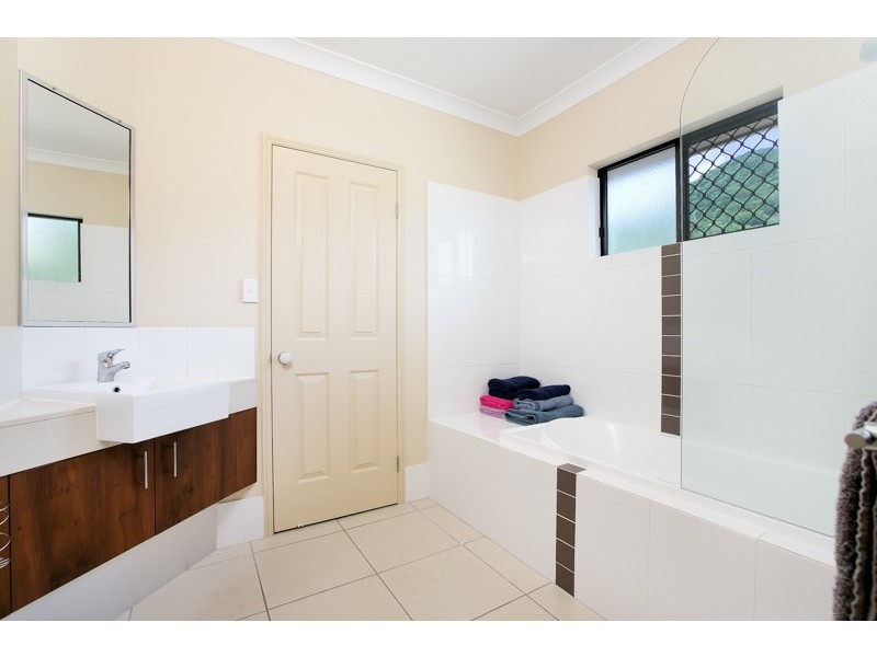 67/1-15 Robson Street, Mooroobool QLD 4870