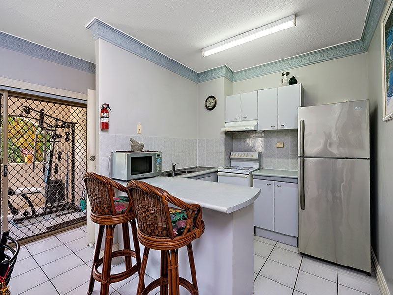 Unit 13/2 Chester Court, Manunda QLD 4870