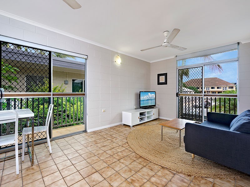 4/281 Lake Street, Cairns North QLD 4870