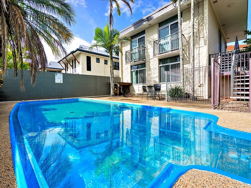 4/281 Lake Street, Cairns North QLD 4870