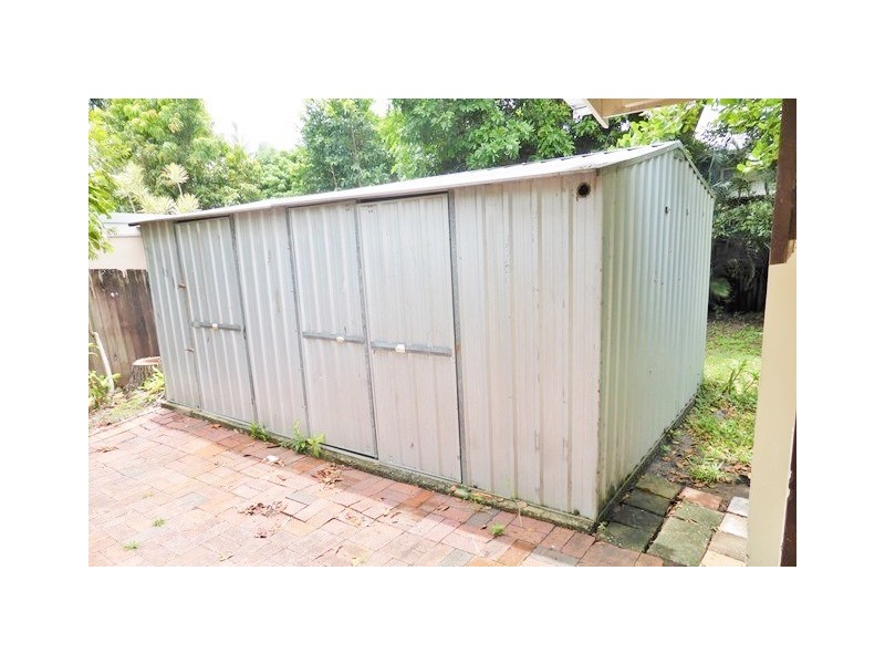 7 Arnold Street, Machans Beach QLD 4878