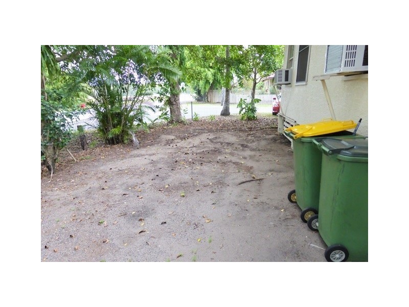 7 Arnold Street, Machans Beach QLD 4878