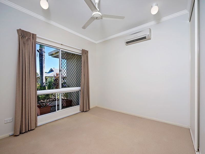 89 Michaelangelo Drive, Redlynch QLD 4870