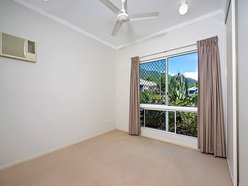 89 Michaelangelo Drive, Redlynch QLD 4870