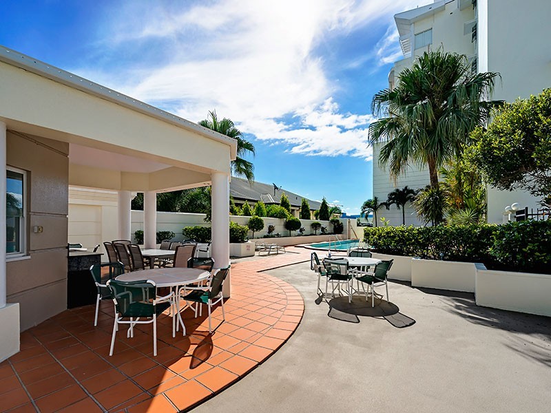 2/73 Spence Street, Cairns City QLD 4870