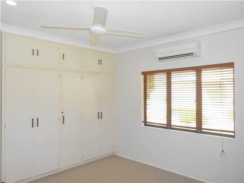 Westcourt QLD 4870
