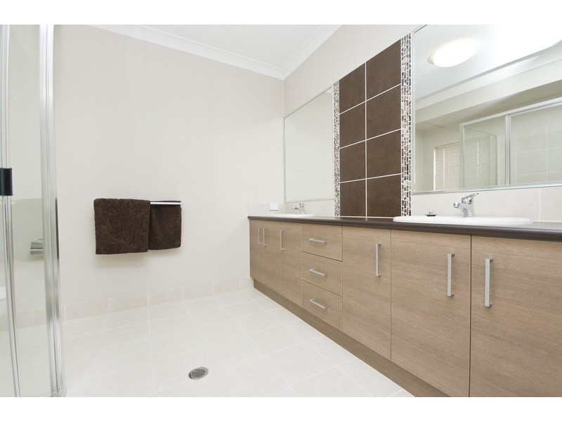 Bentley Park QLD 4869