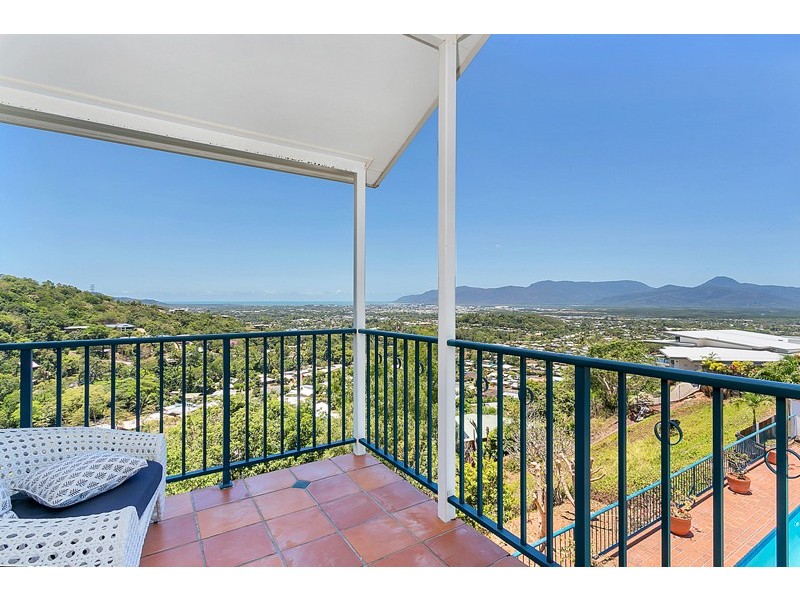 9-11 Hilltop Close, Bayview Heights QLD 4868