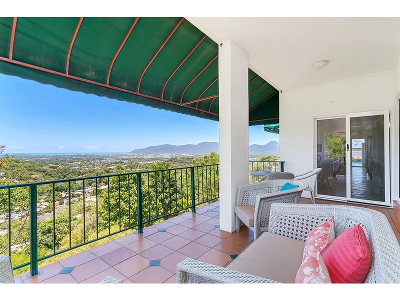 9-11 Hilltop Close, Bayview Heights QLD 4868