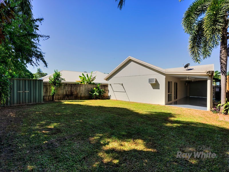 3 Tradewinds Close, Redlynch QLD 4870