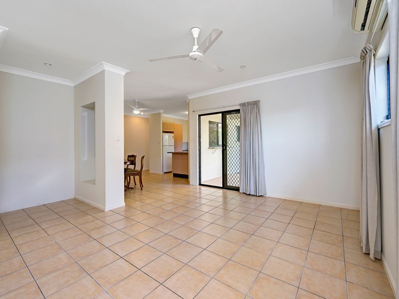 3 Coccoloba Close, Redlynch QLD 4870