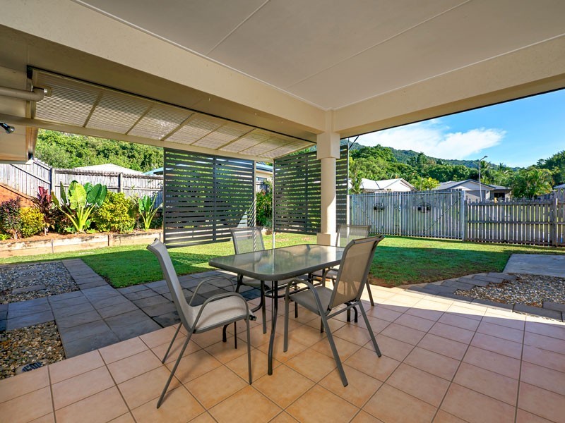 3 Coccoloba Close, Redlynch QLD 4870