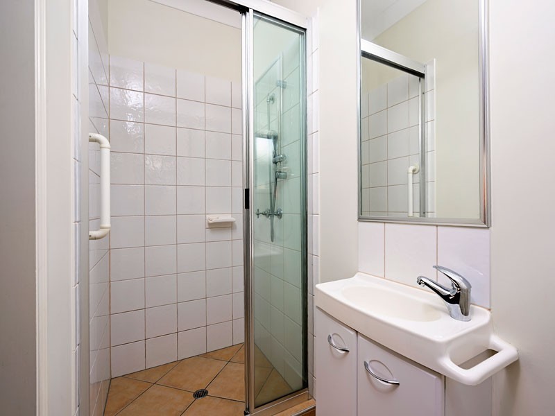 3 Coccoloba Close, Redlynch QLD 4870