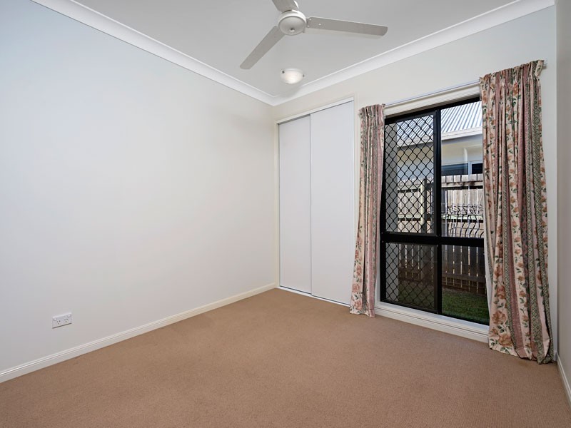 3 Coccoloba Close, Redlynch QLD 4870