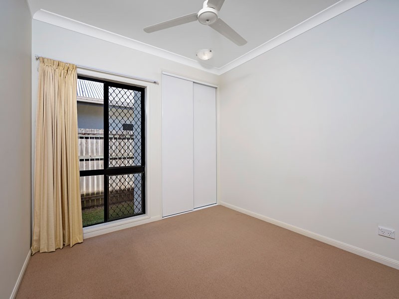 3 Coccoloba Close, Redlynch QLD 4870