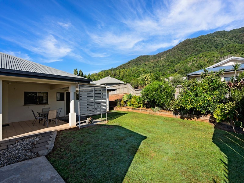 3 Coccoloba Close, Redlynch QLD 4870