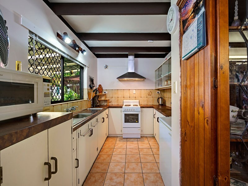 22 Yurongi Street, Caravonica QLD 4878