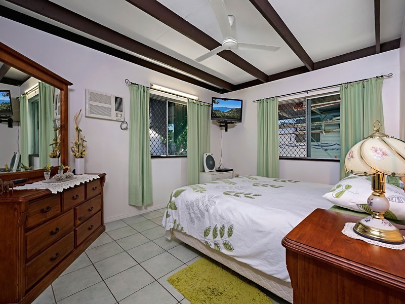 22 Yurongi Street, Caravonica QLD 4878