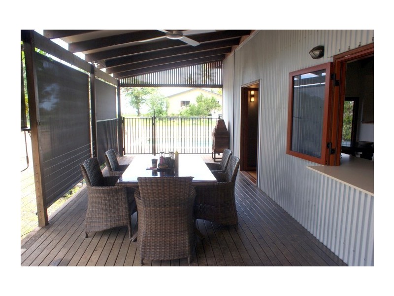 29 Luff Street, Hull Heads QLD 4854