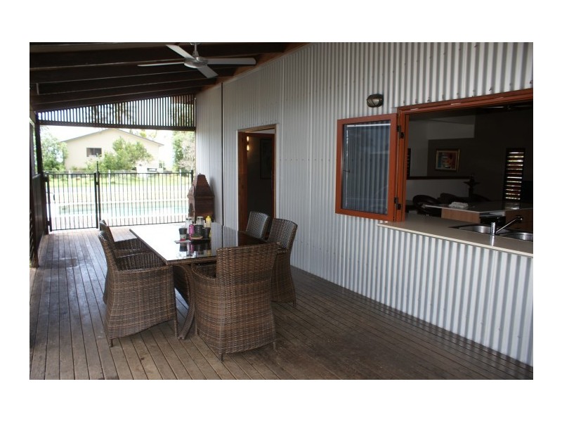 29 Luff Street, Hull Heads QLD 4854