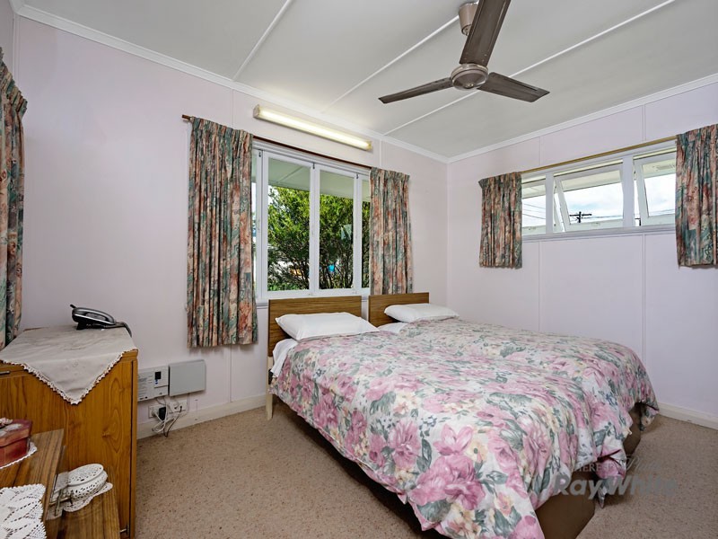 260 Brown Street, Westcourt QLD 4870