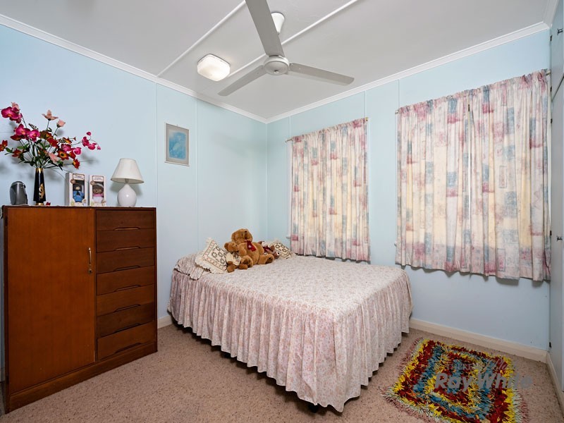 260 Brown Street, Westcourt QLD 4870