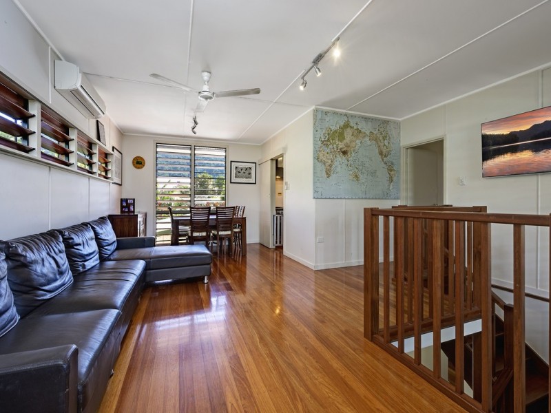 210 Greenslopes Street, Edge Hill QLD 4870