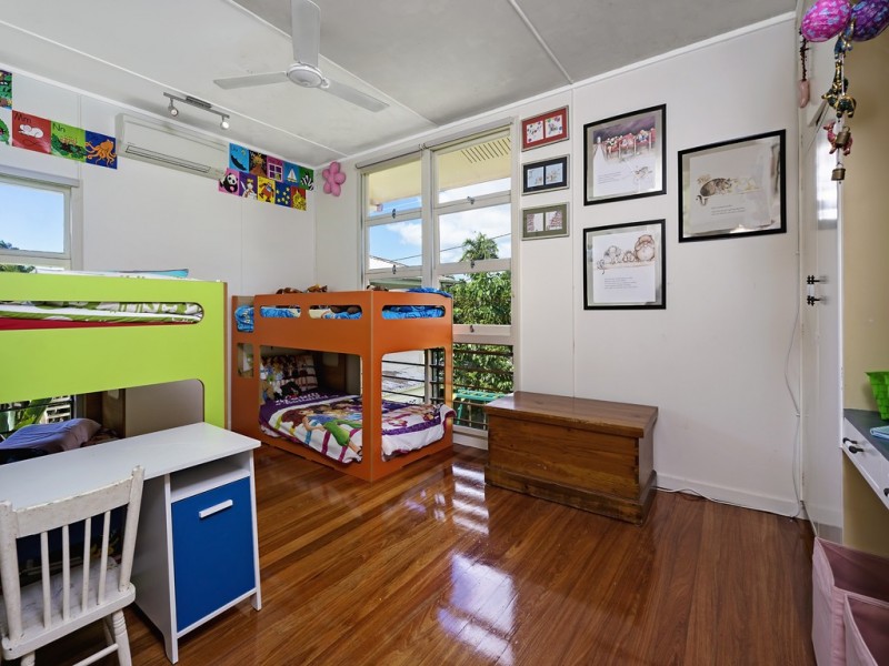 210 Greenslopes Street, Edge Hill QLD 4870