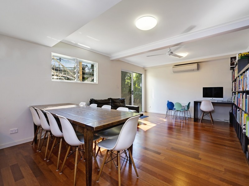 210 Greenslopes Street, Edge Hill QLD 4870
