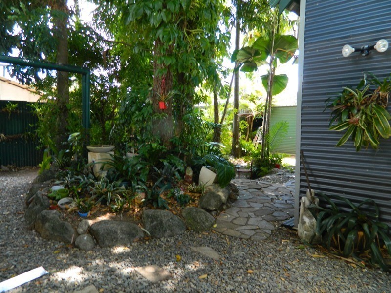 Manoora QLD 4870