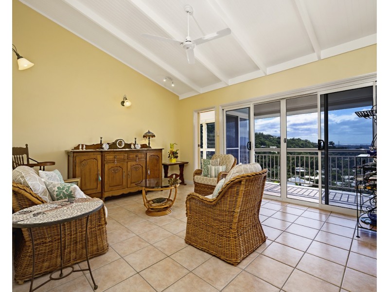 250 Toogood Road, Bayview Heights QLD 4868