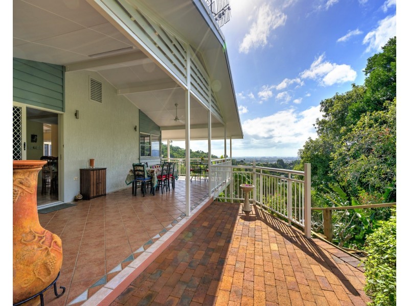 250 Toogood Road, Bayview Heights QLD 4868
