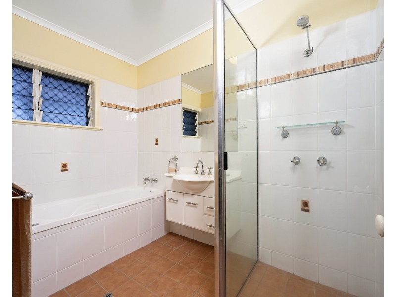 250 Toogood Road, Bayview Heights QLD 4868