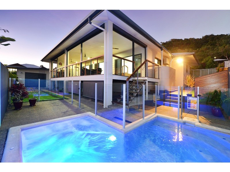 30 Catamaran Circuit, Trinity Beach QLD 4879