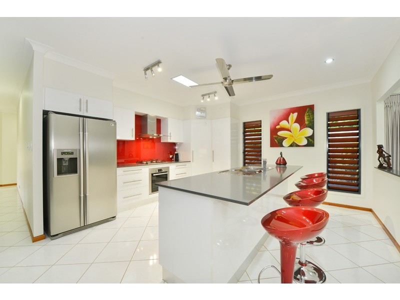 30 Catamaran Circuit, Trinity Beach QLD 4879