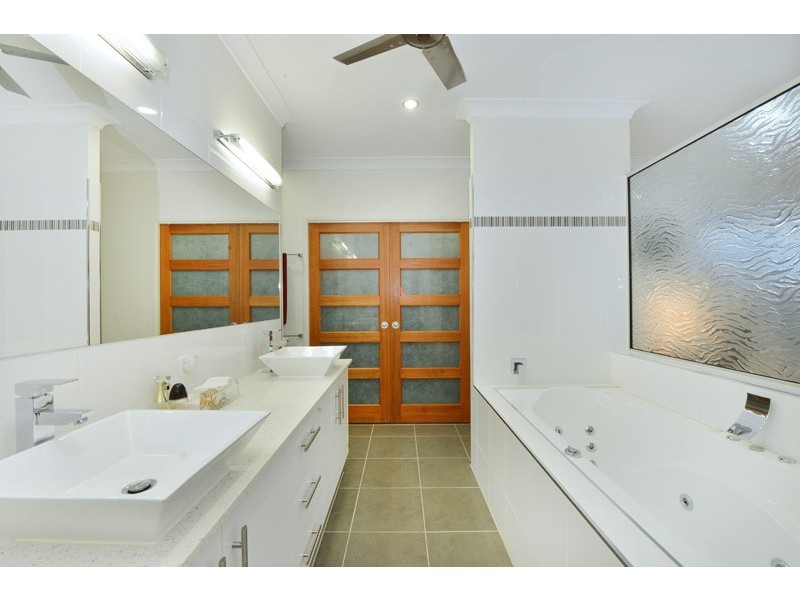 30 Catamaran Circuit, Trinity Beach QLD 4879