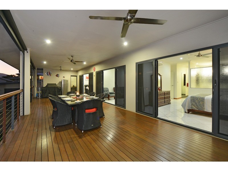 30 Catamaran Circuit, Trinity Beach QLD 4879