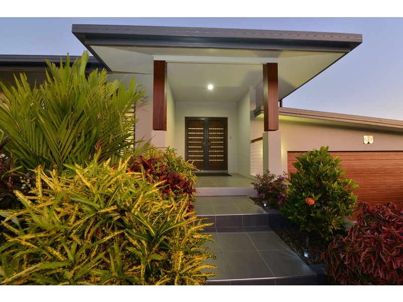 30 Catamaran Circuit, Trinity Beach QLD 4879
