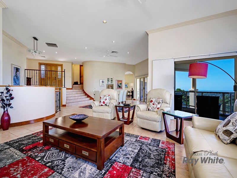 109 Summer Hill Drive, Mooroobool QLD 4870